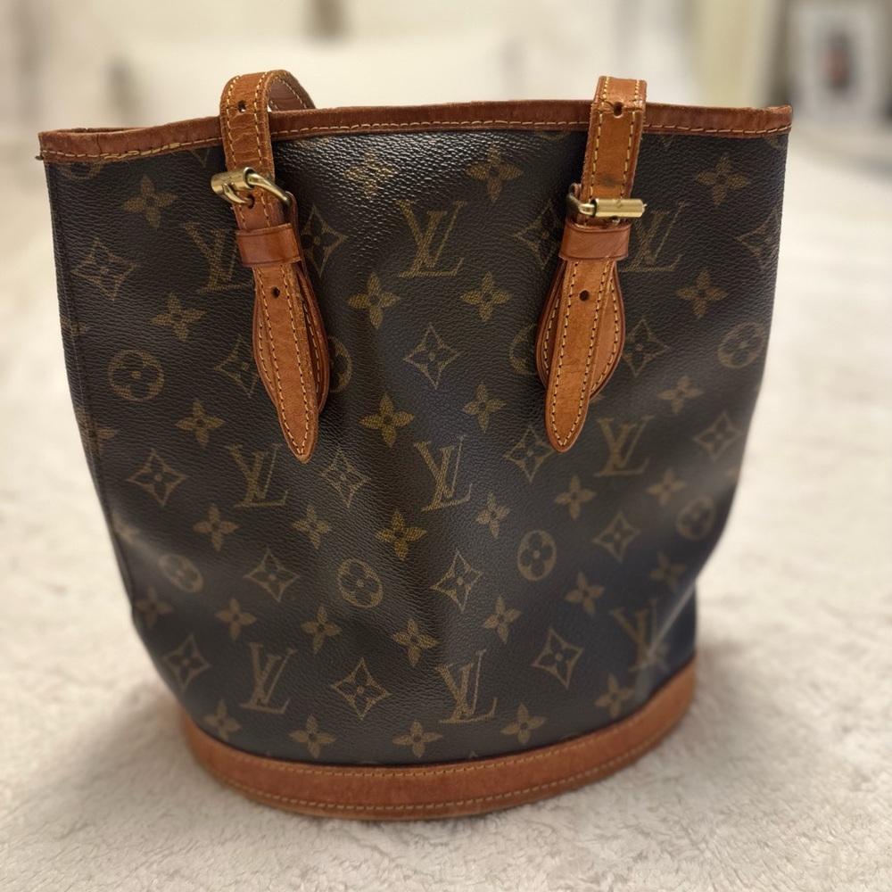 LV bag 👜